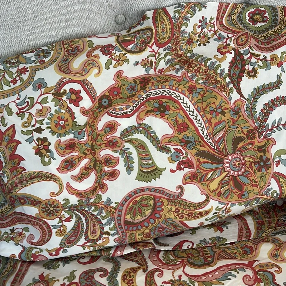Pottery Barn Queen Duvet and Set of Shams